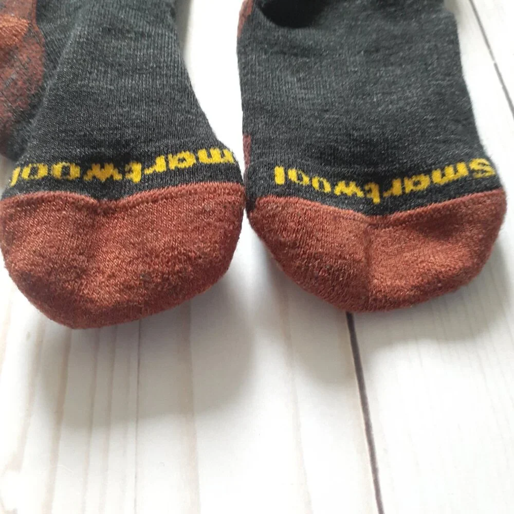Smartwool Kid's Beanie & Wintersport Over The Calf Socks Black & Charcoal Size M